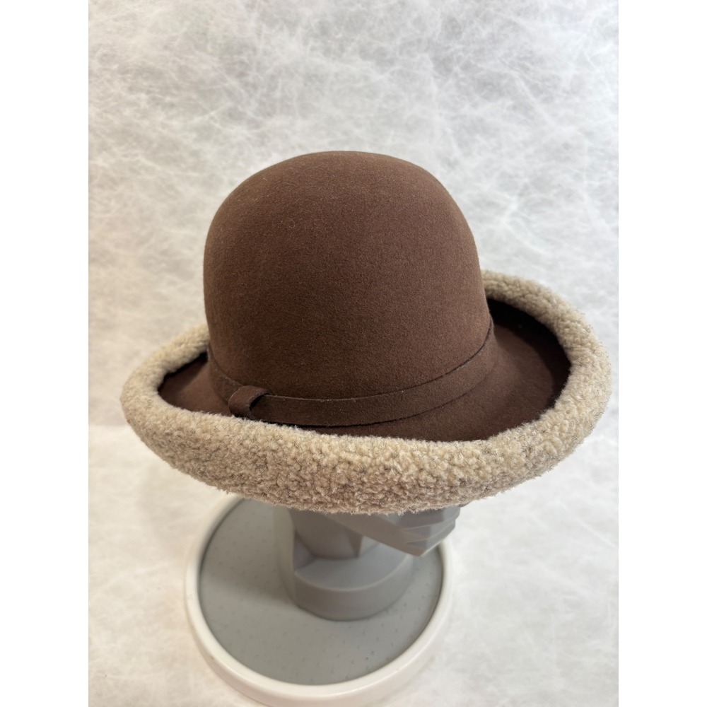 Hat Attack New York Brown 100% Wool Cloche Hat Cream Sherpa Faux Fur Brim USA